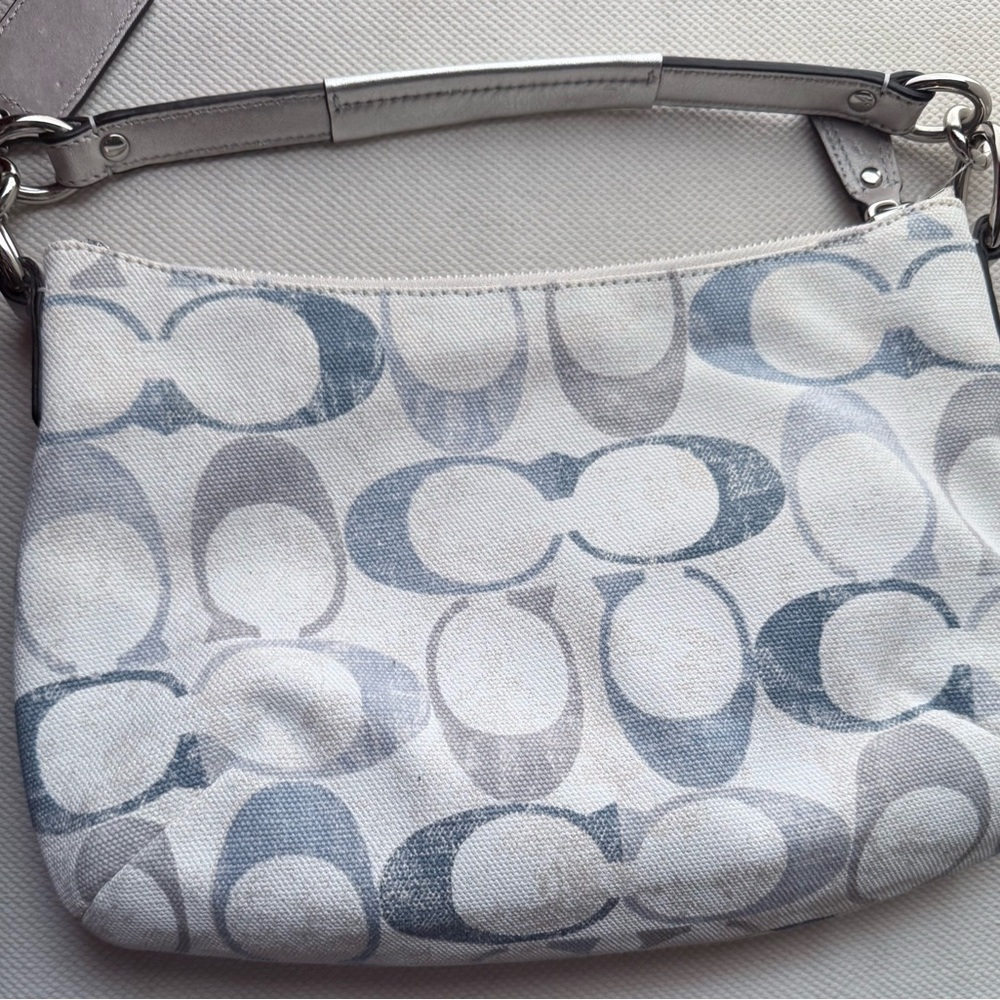 Coach Silver and Blue Shoulder Bag with Signature Pattern - Picture 2 of 4